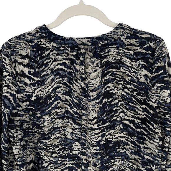 TALBOTS Petites Blouse 3/4 Sleeves Blue Print - Size P  EUC - Picture 7 of 11